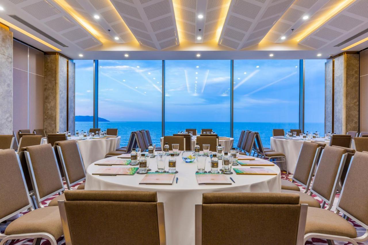 Le Sands Oceanfront Danang Hotel ภายนอก รูปภาพ