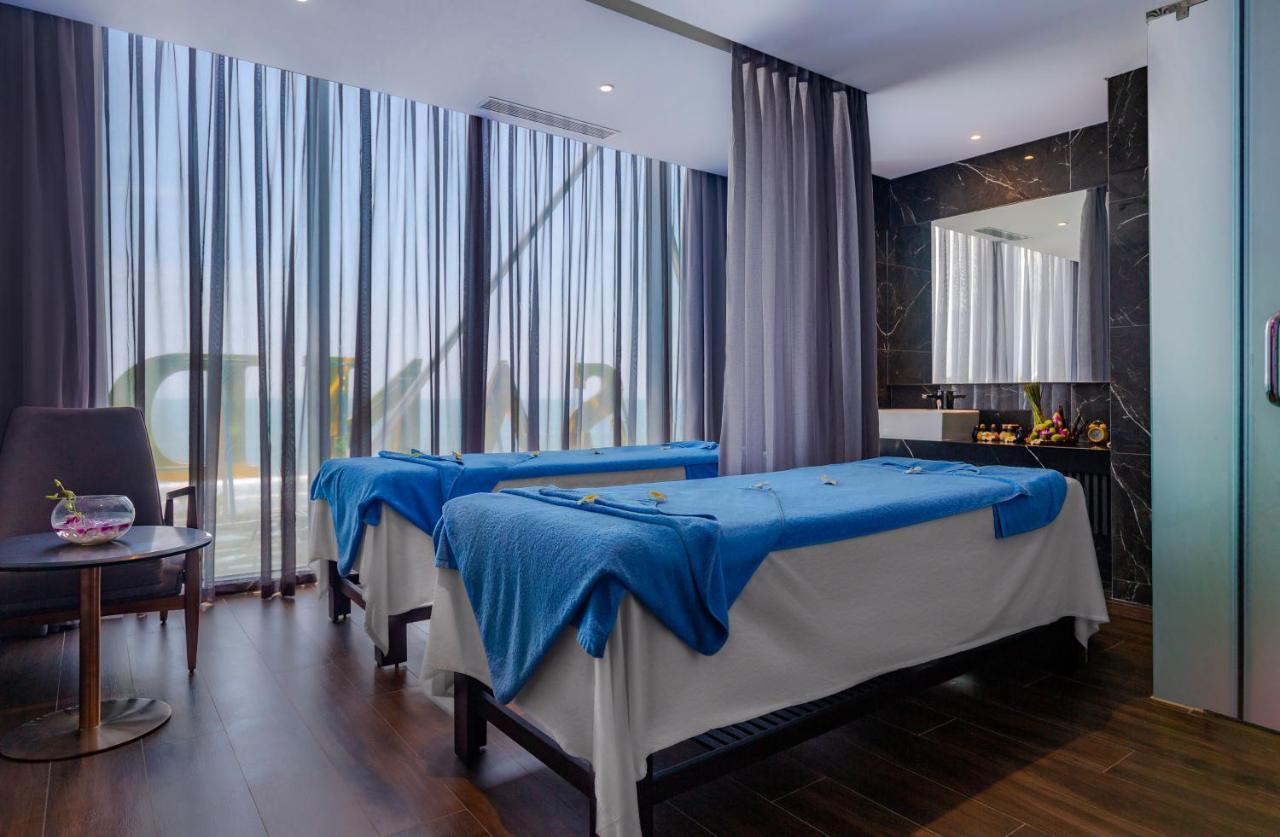 Le Sands Oceanfront Danang Hotel ภายนอก รูปภาพ