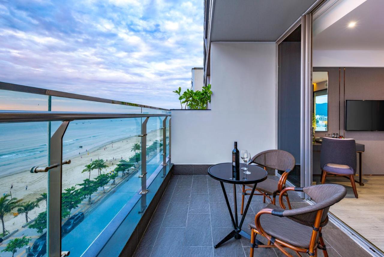 Le Sands Oceanfront Danang Hotel ภายนอก รูปภาพ