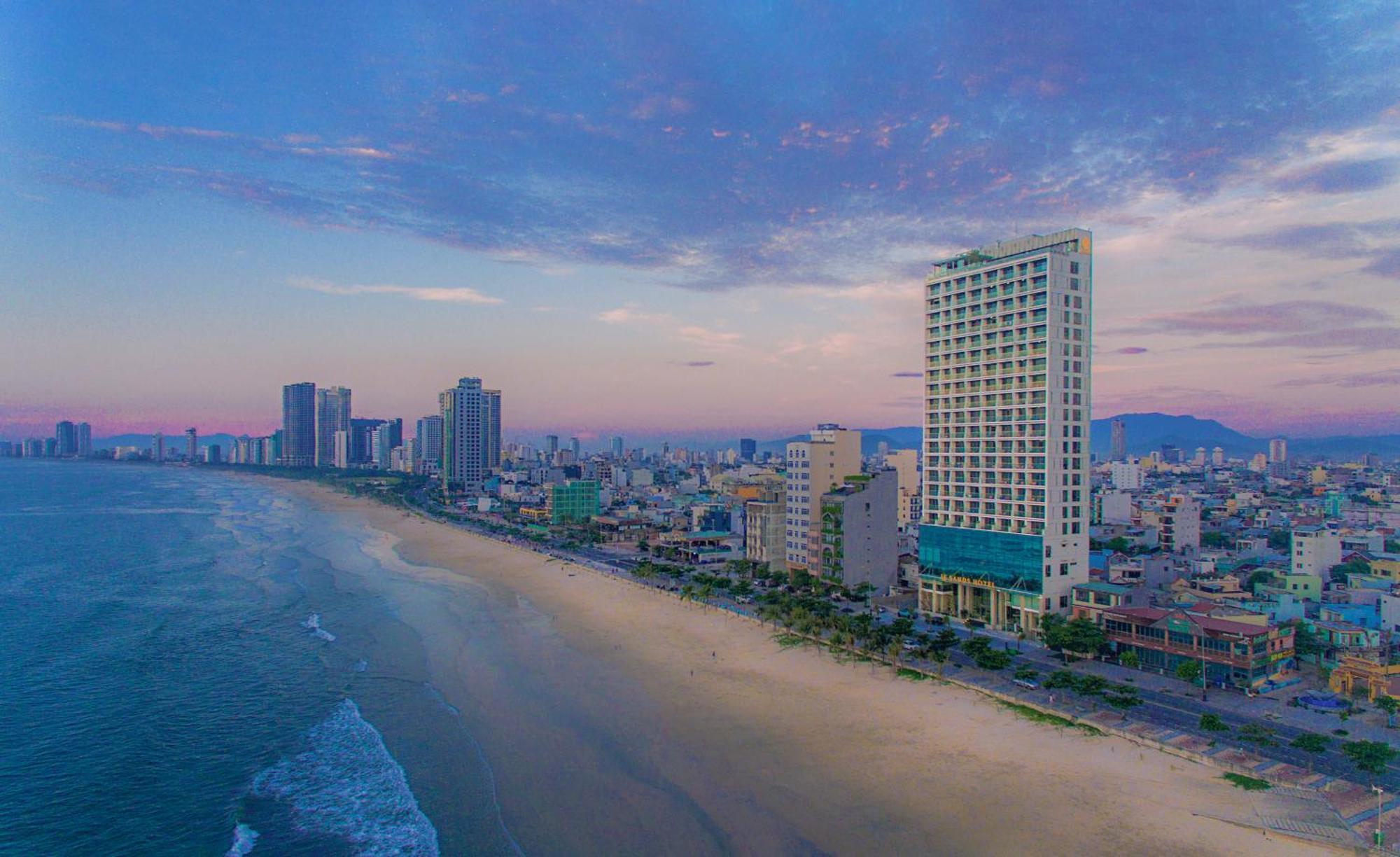 Le Sands Oceanfront Danang Hotel ภายนอก รูปภาพ